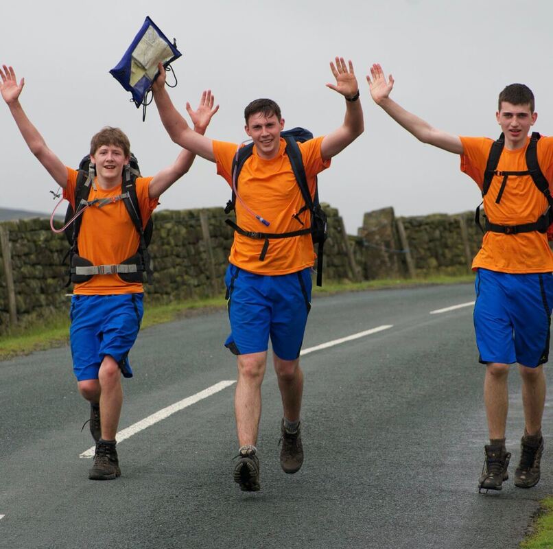 hiking-team-finishing_orig